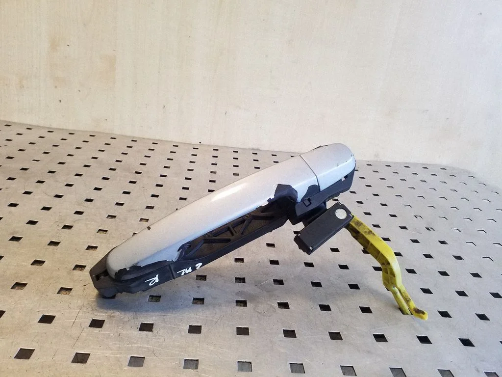 Rear door exterior handle – right