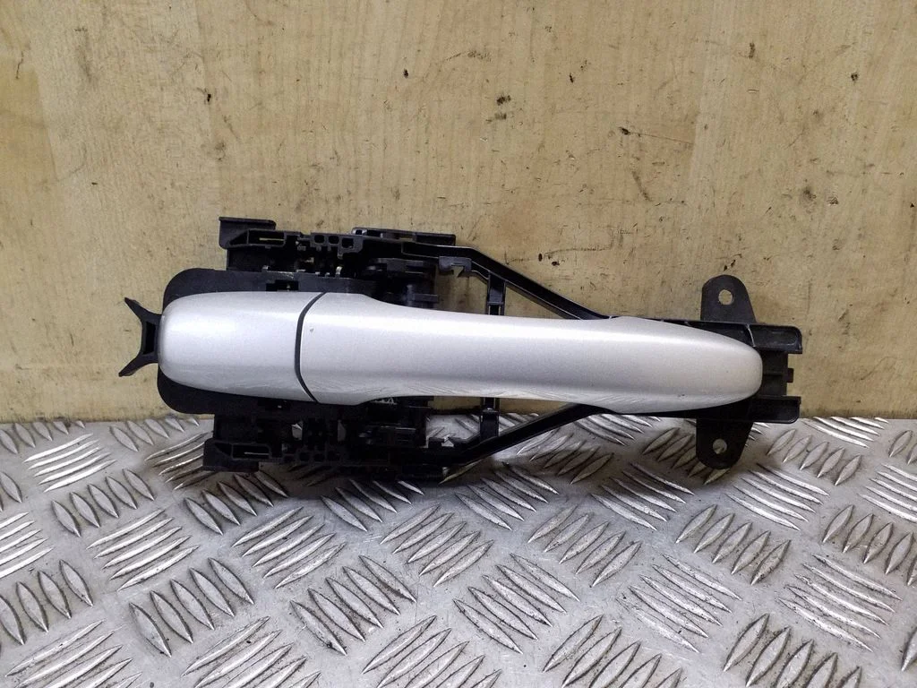 Rear door exterior handle – Volvo S60 (2011-2013)