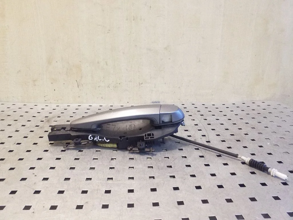 Rear door exterior handle – left