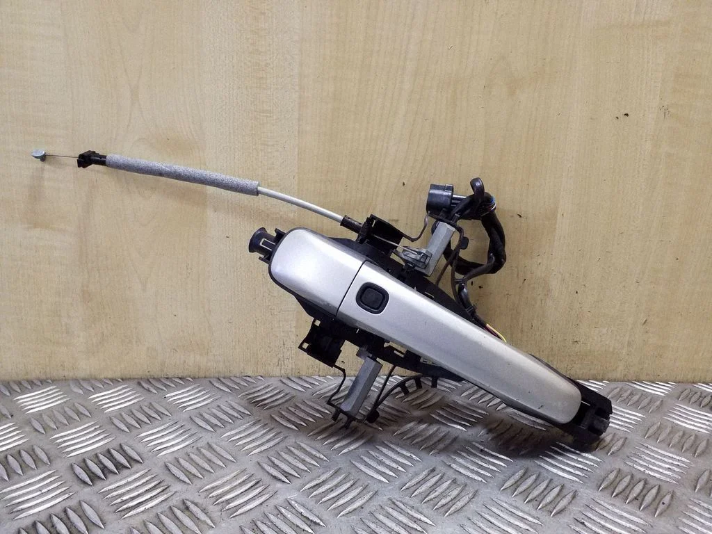 Rear door exterior handle 30784205