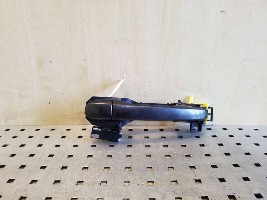 Rear door exterior handle – rear left