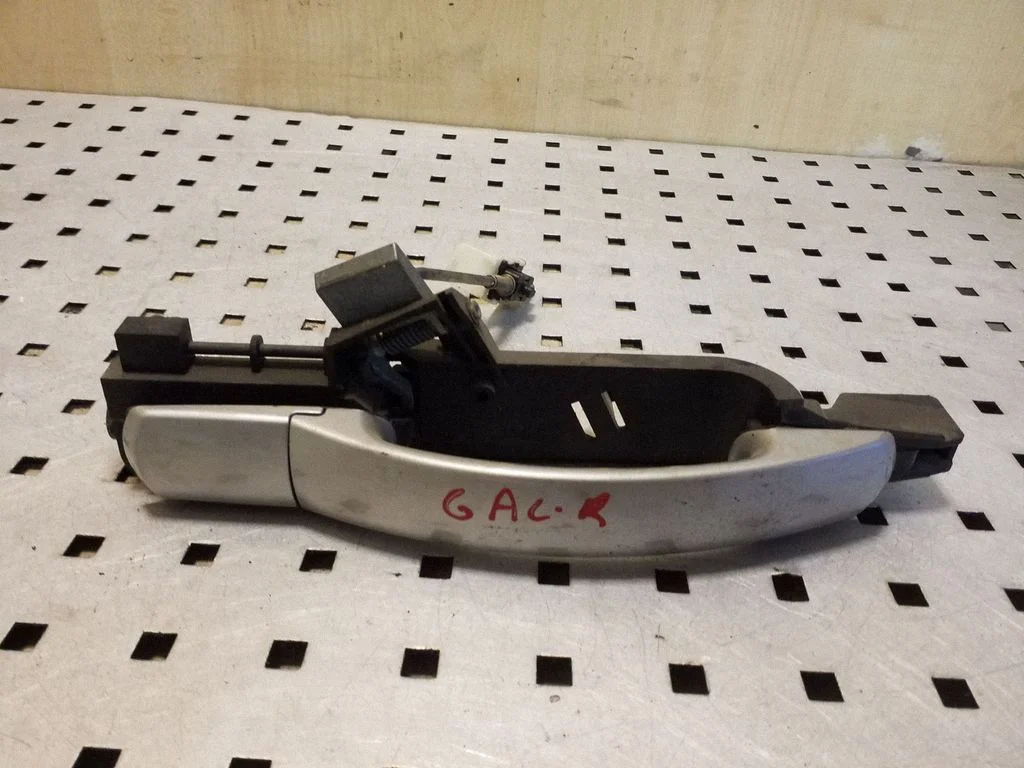Rear door exterior handle – Ford Mondeo Mk III (2000-2007)