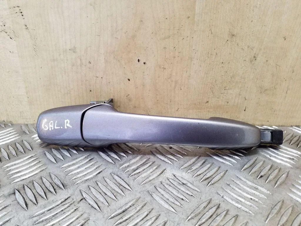 Rear door exterior handle – right