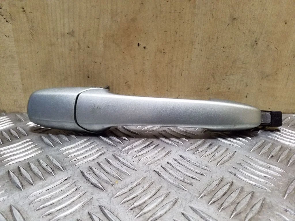Rear door exterior handle – right