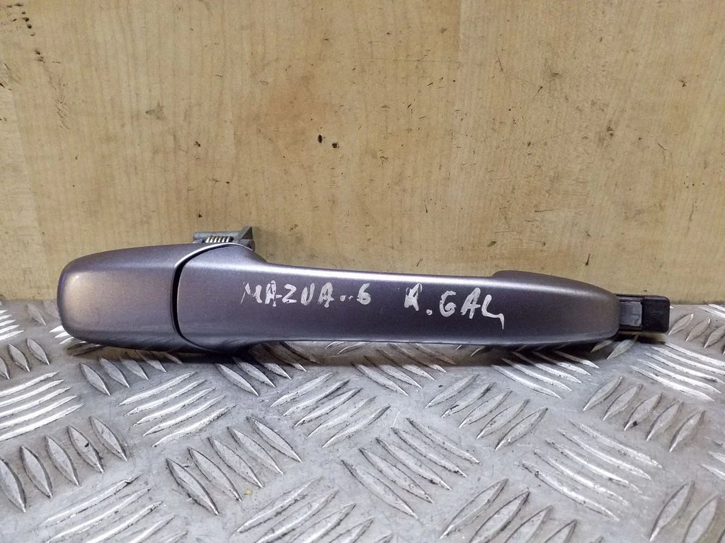 Rear door exterior handle – right