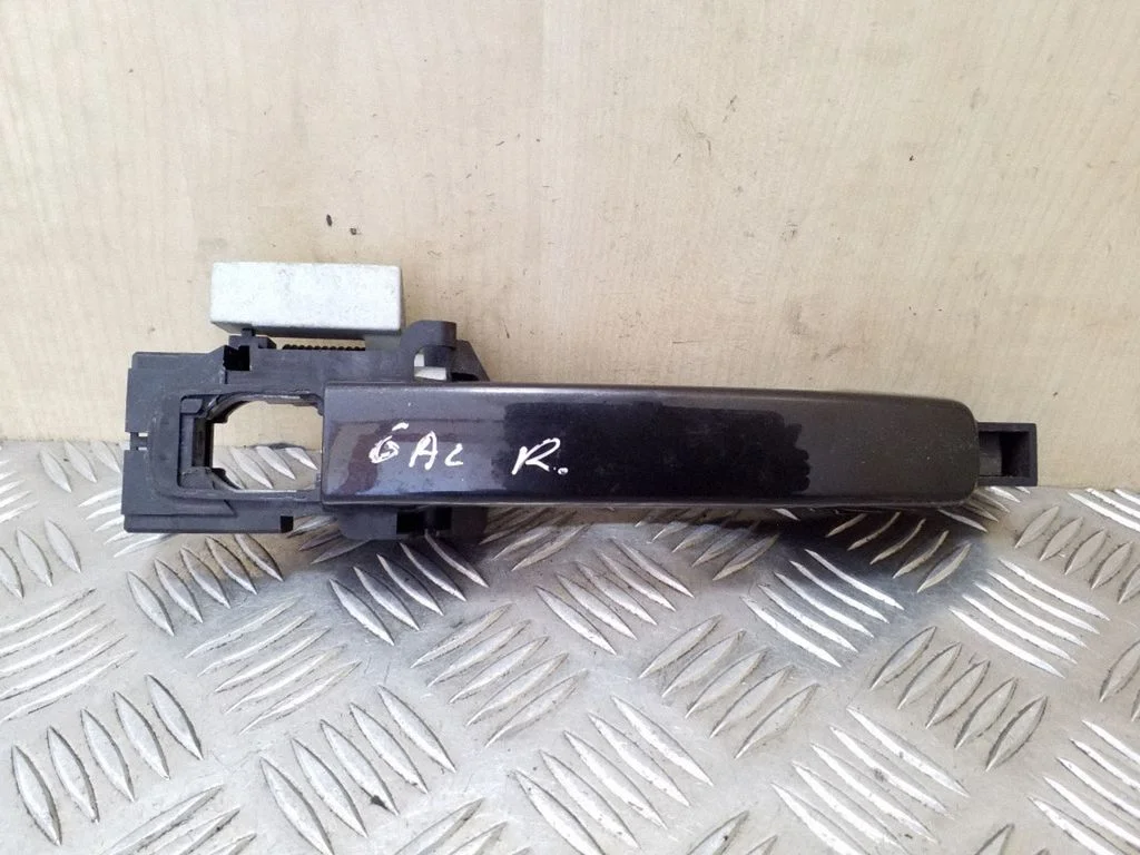 Tagaukse välimine käepide 80610EB300