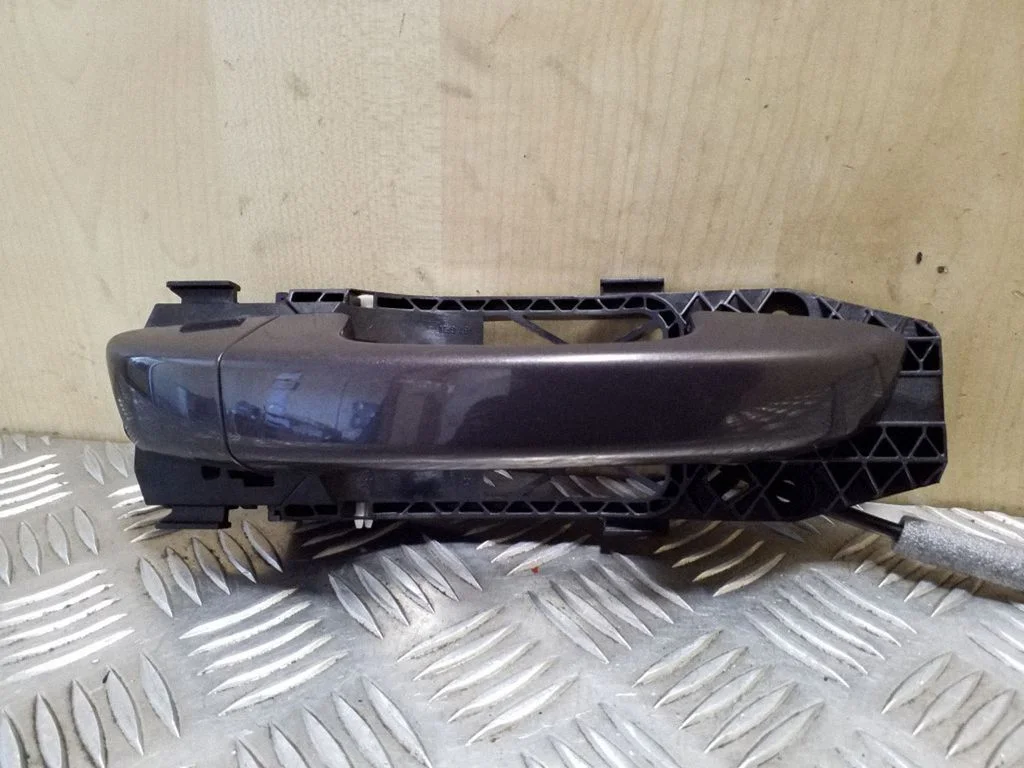 Rear door exterior handle 5N0839885H