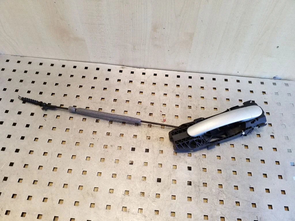 Rear door exterior handle – right