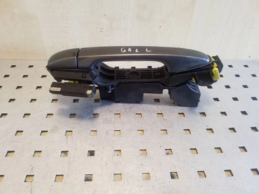 Rear door exterior handle – left