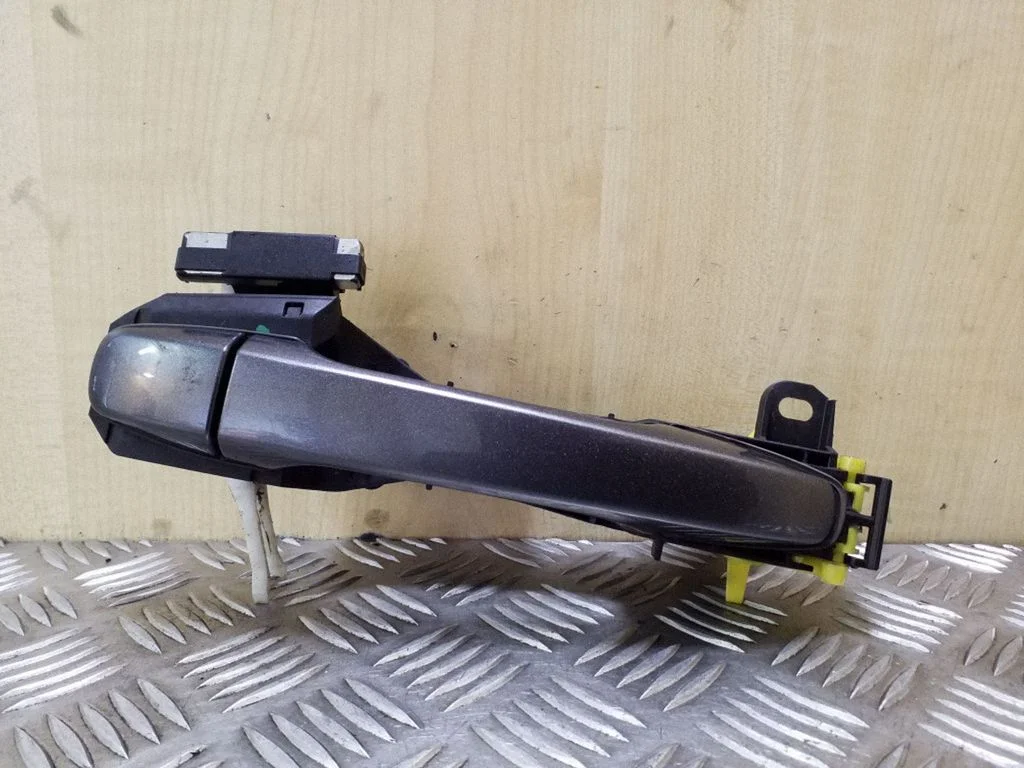Rear door exterior handle – right