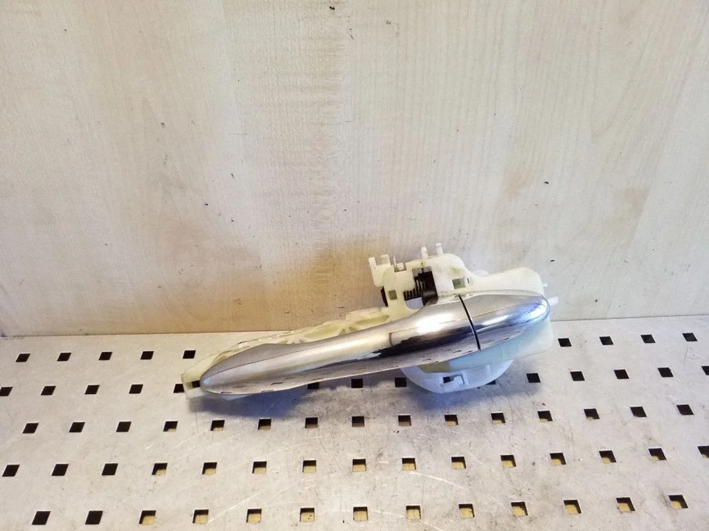 Rear door exterior handle – KIA Sportage (2011-2016)