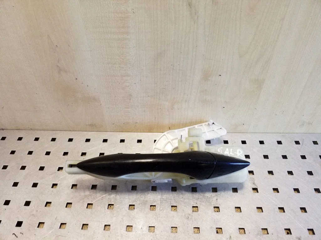 Rear door exterior handle – right