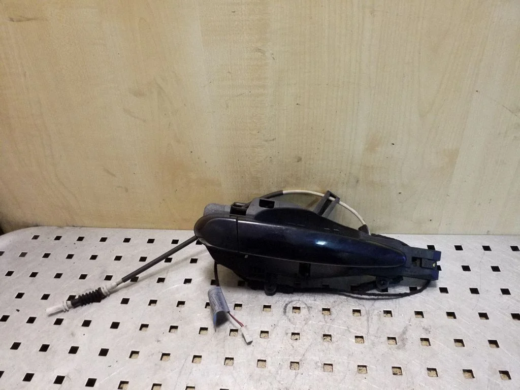 Rear door exterior handle – right