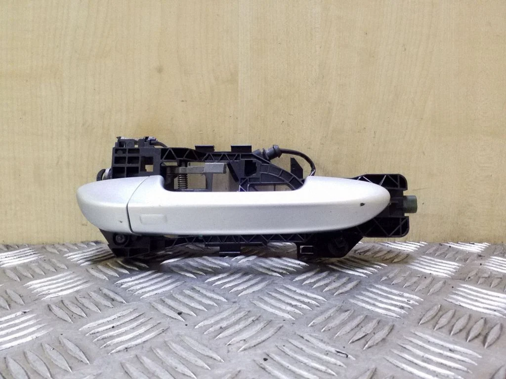Rear door exterior handle – Volkswagen Passat CC (2008-2016)