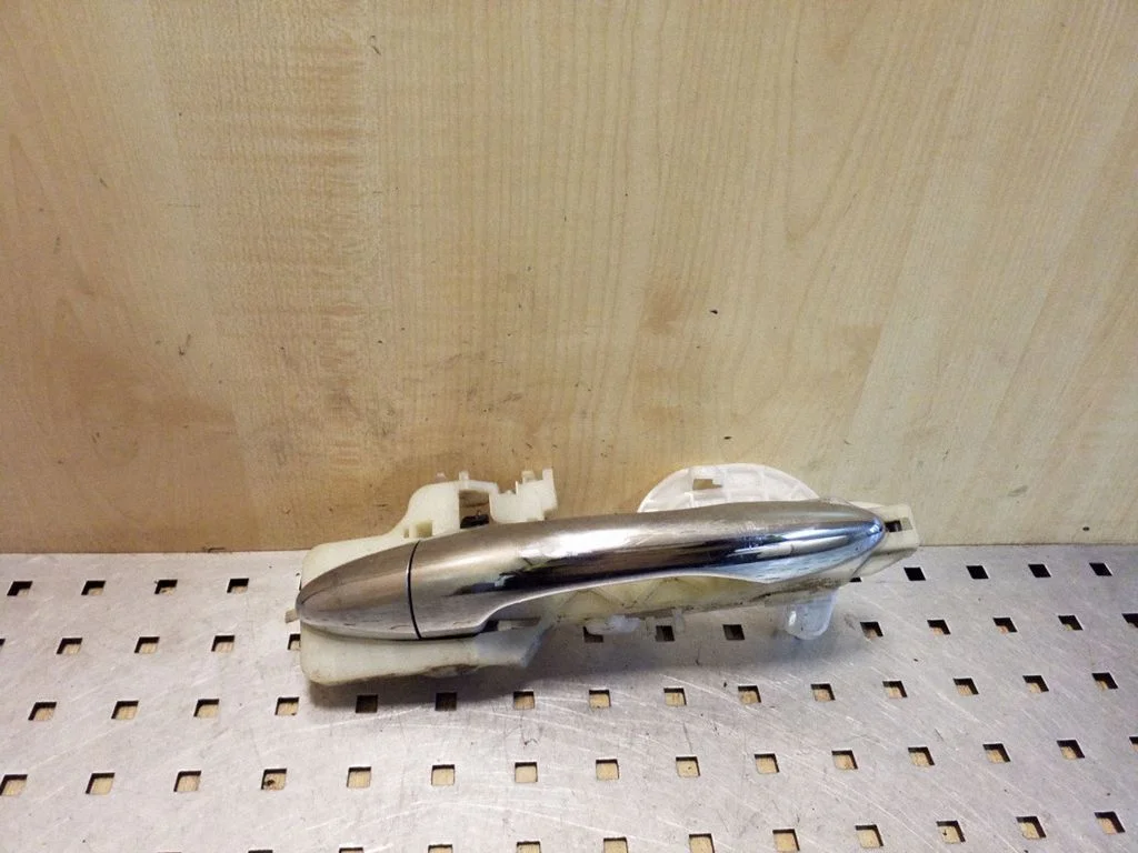 Rear door exterior handle – KIA Sportage (2011-2016)