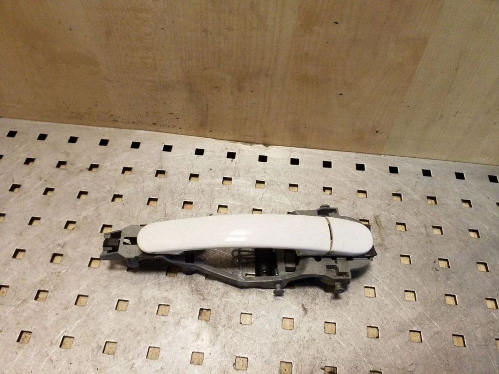Rear door exterior handle 5J0837886
