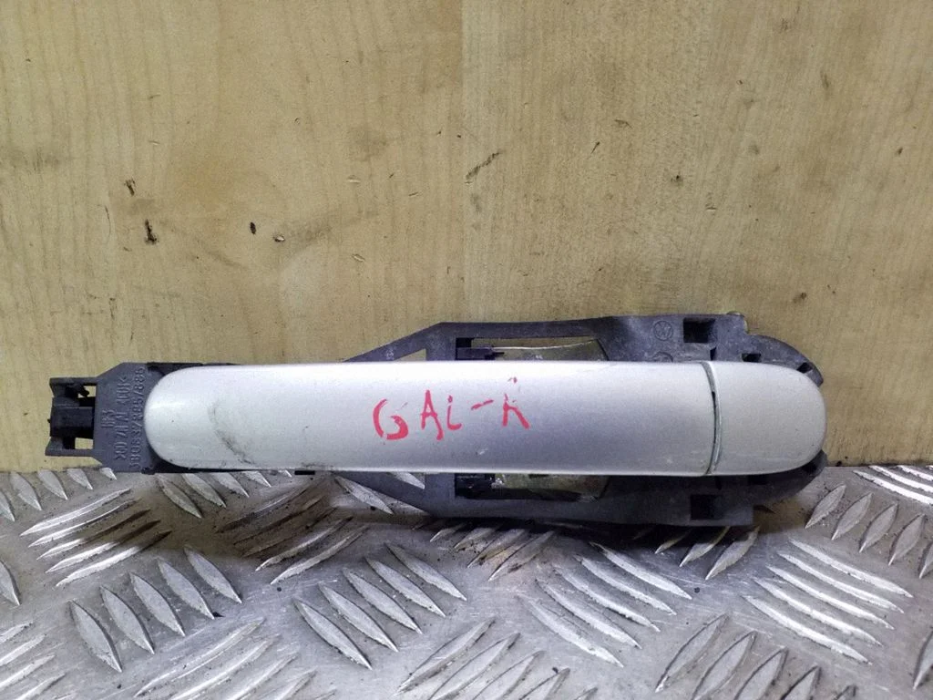 Tagaukse välimine käepide 3B0837885