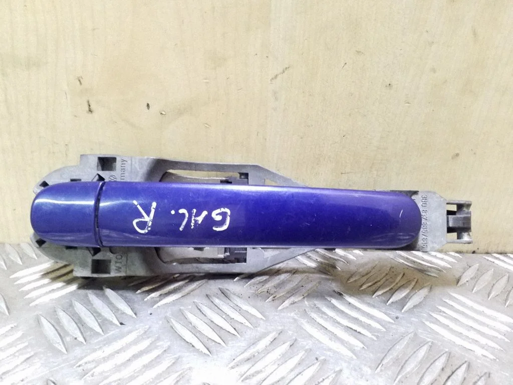 Tagaukse välimine käepide 3B0837885