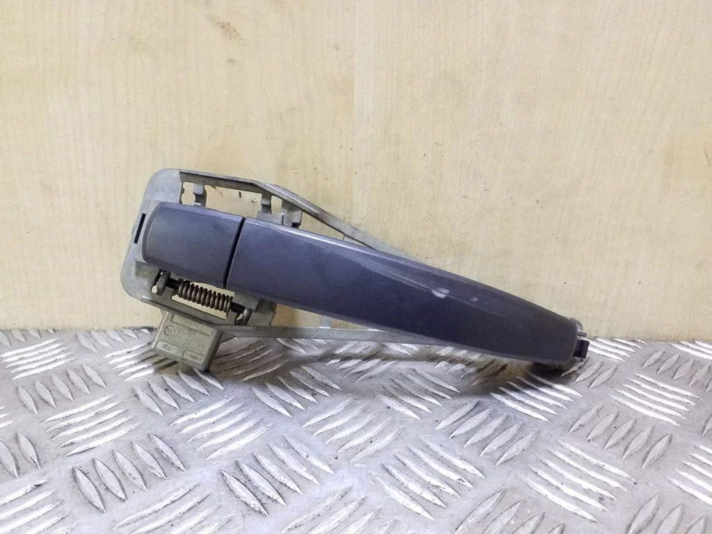 Rear door exterior handle – left