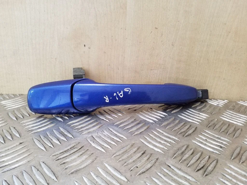 Rear door exterior handle – rear right