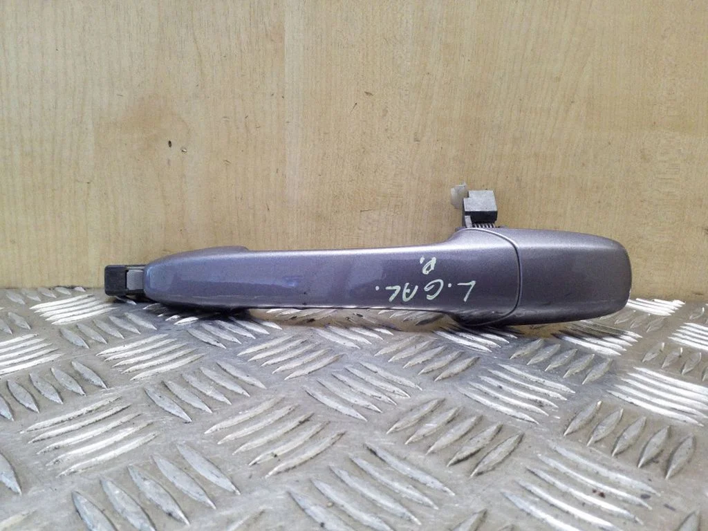 Rear door exterior handle – rear left