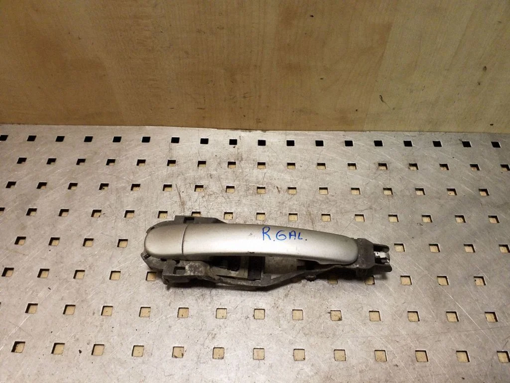 Rear door exterior handle 3B0837885