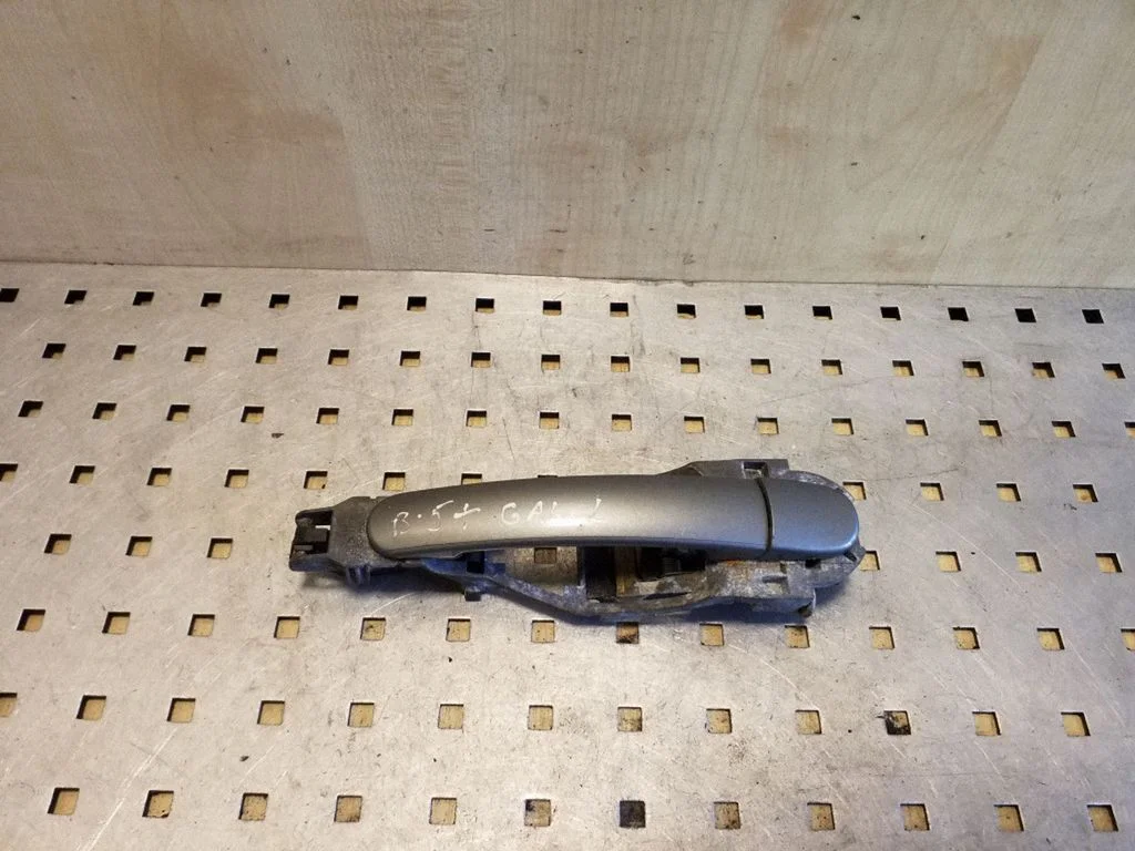 Rear door exterior handle 3B0837885