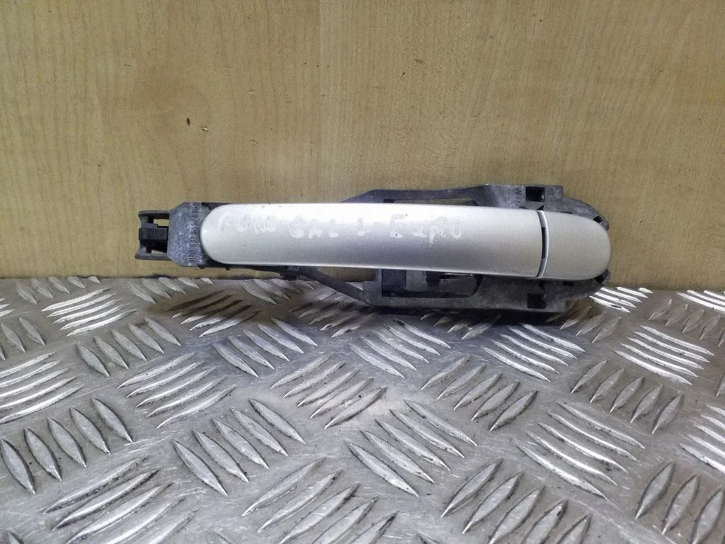 Rear door exterior handle – rear left