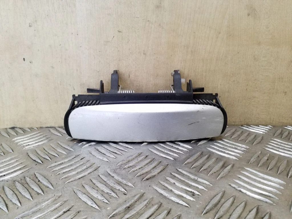 Rear door exterior handle 4B0839885