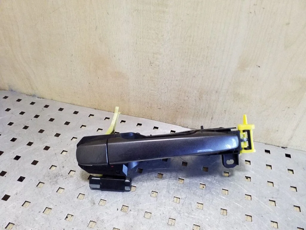 Rear door exterior handle – left