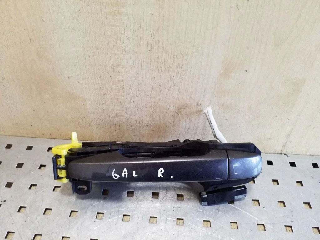 Rear door exterior handle – right