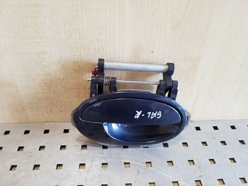 Išorinė atidarymo rankena galinių durų