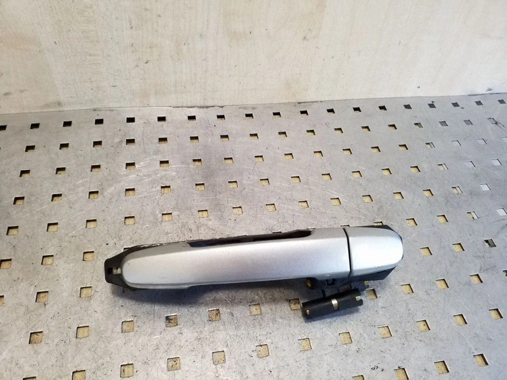 Rear door exterior handle – right