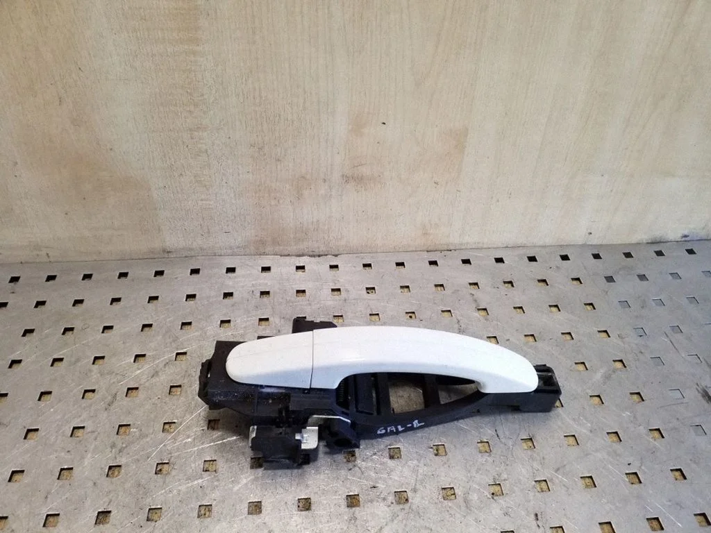 Rear door exterior handle – left