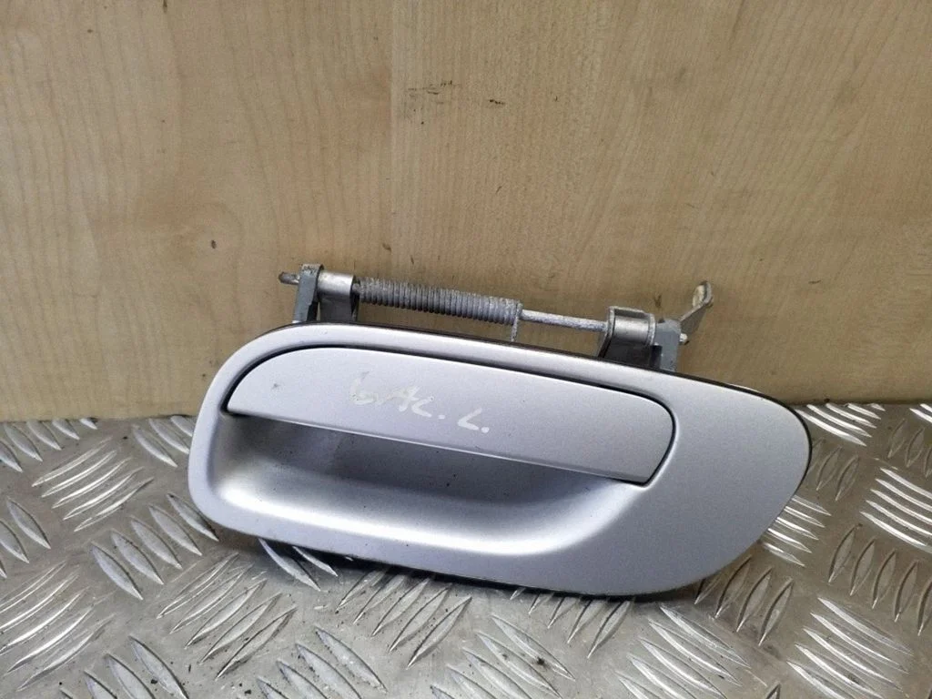 Išorinė atidarymo rankena galinių durų