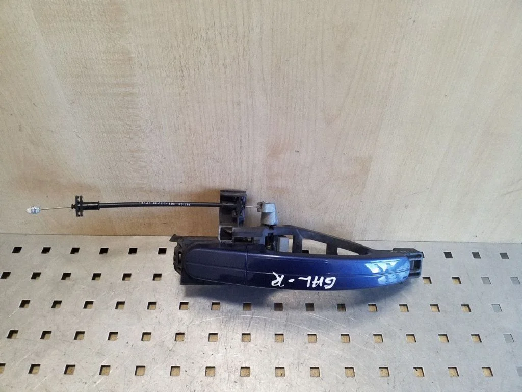 Tagaukse välimine käepide 4M51A266B22