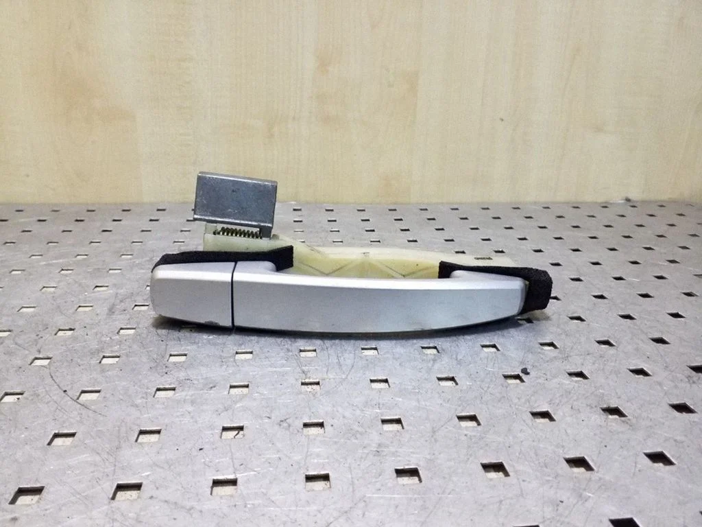 Rear door exterior handle – right