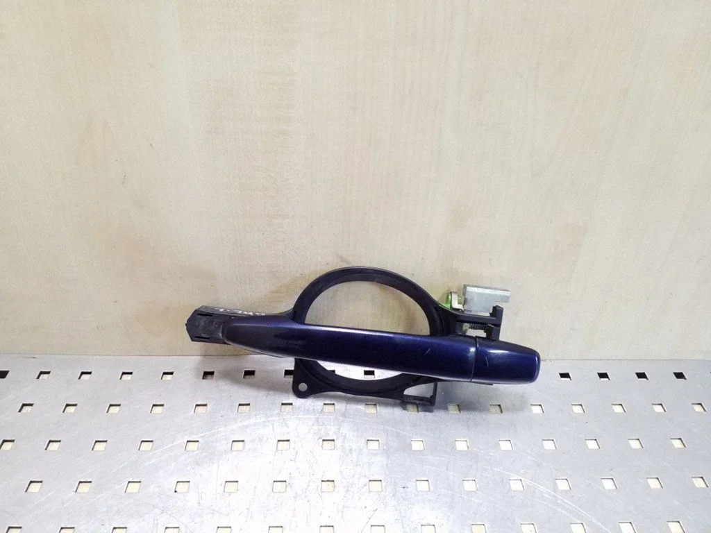 Rear door exterior handle – left