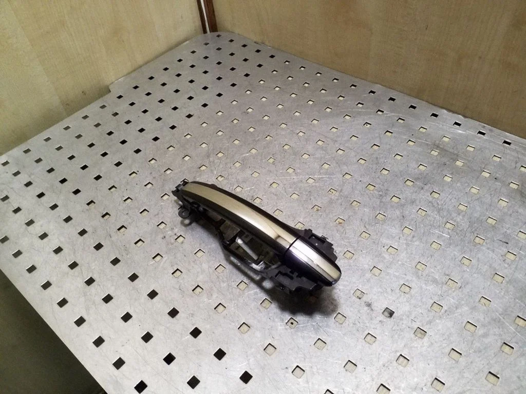 Tagaukse välimine käepide 3D0837886L