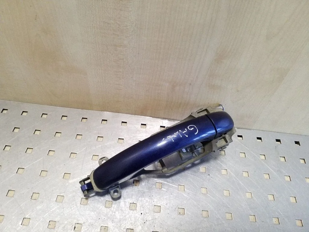 Tagaukse välimine käepide 7L0839885A