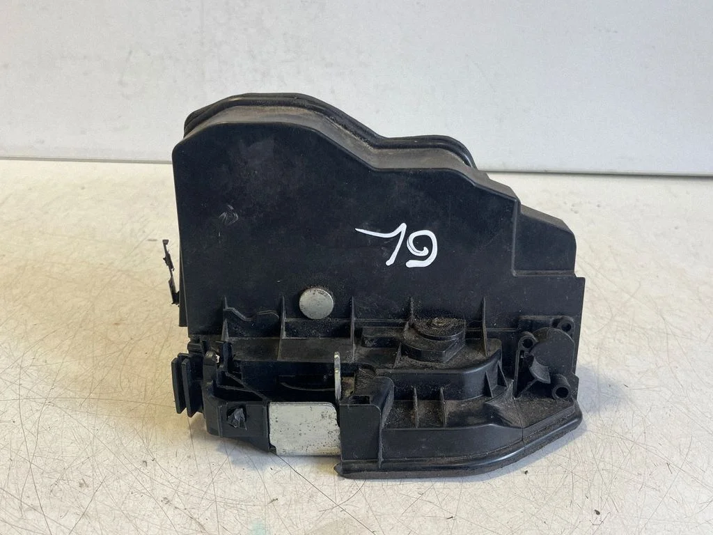 Rear door lock – BMW X3 F25 (2010-2017)