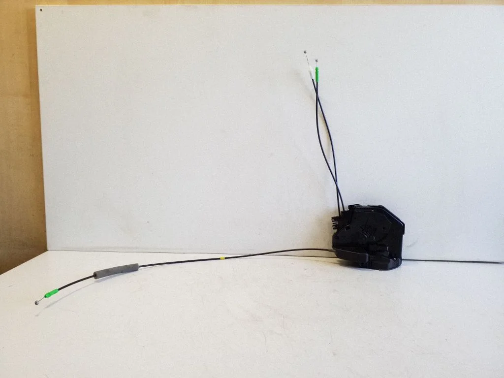 Rear door lock 230318