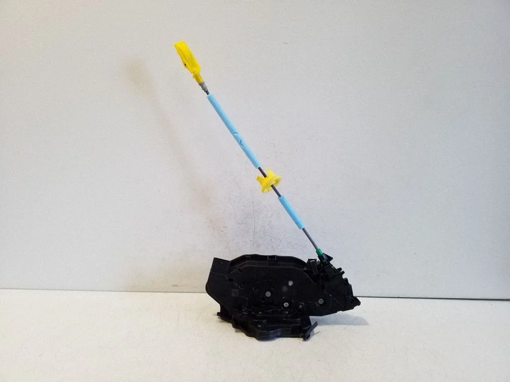Rear door lock 7445054