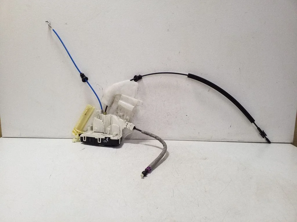 Rear door lock A0997300635