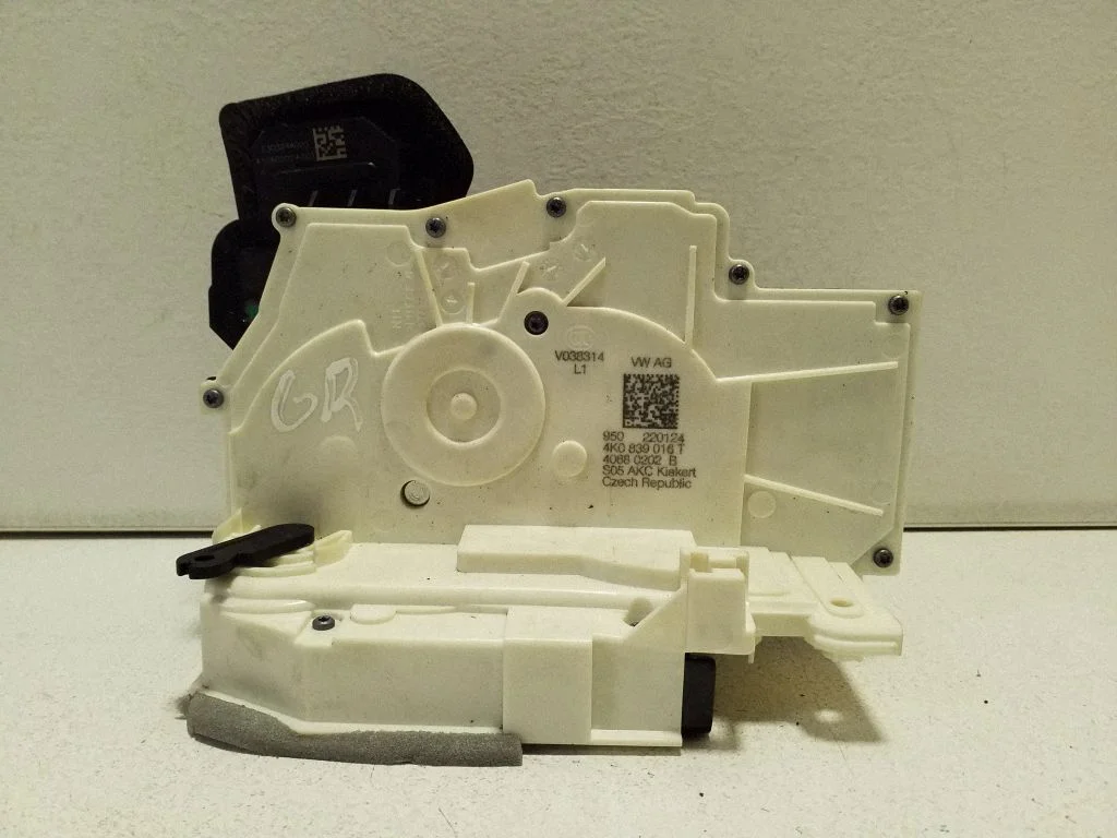 Rear door lock 4K0839016T