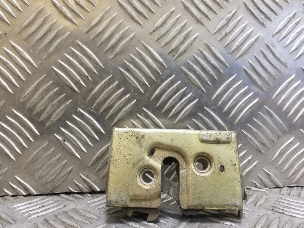 Rear door lock 357839016B