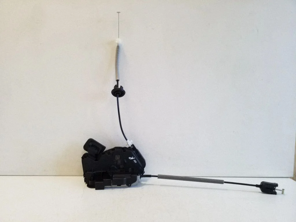 Rear door lock 5TA839016P