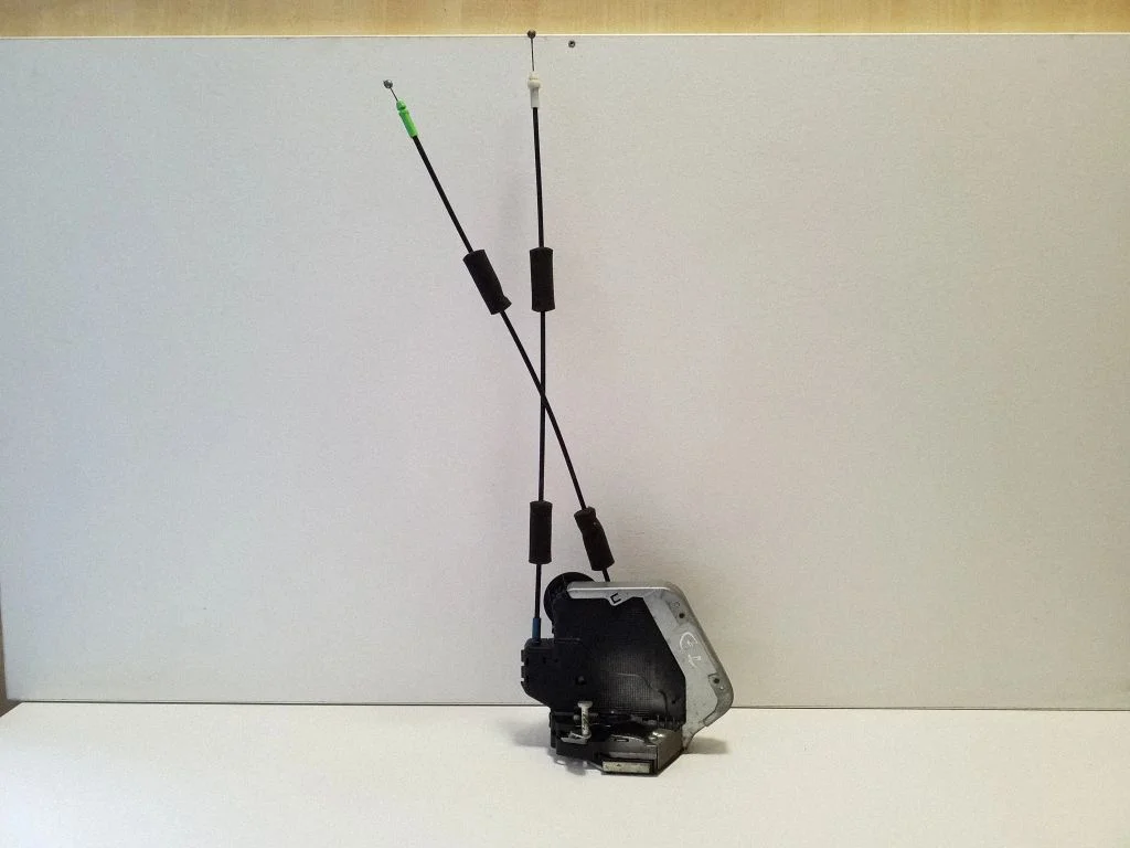 Rear door lock – Lexus RX III (2008-2015)