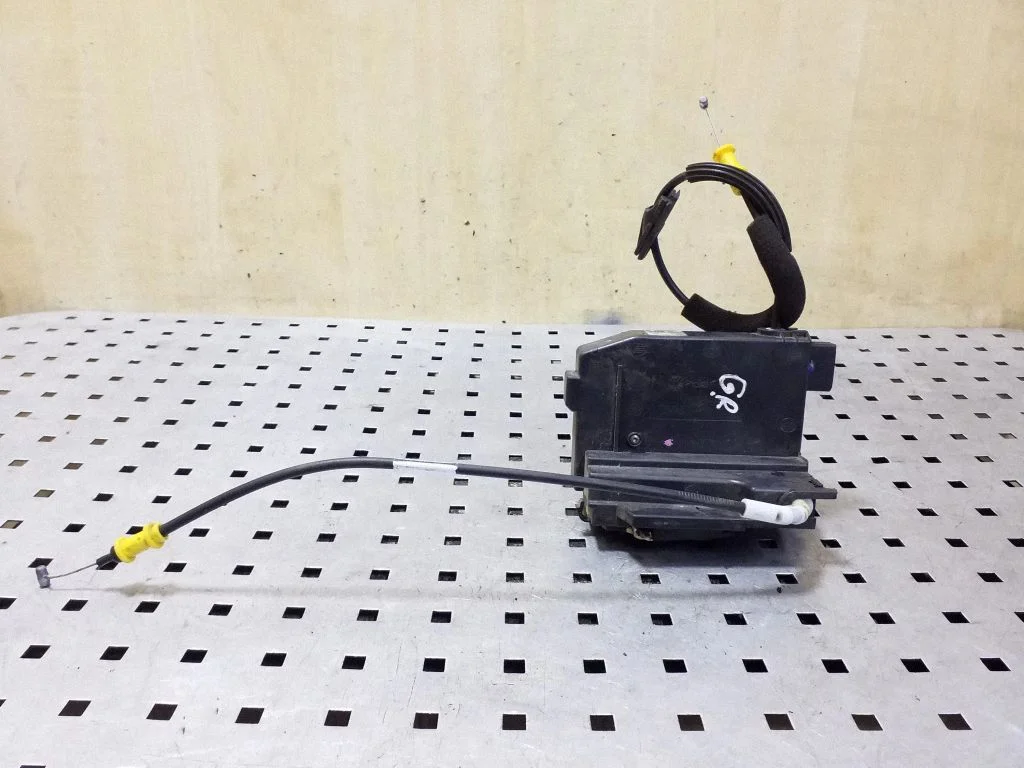 Rear door lock 9810310080