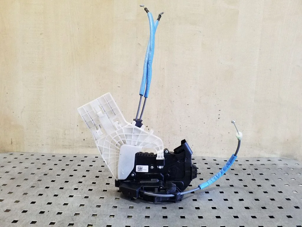 Rear door lock 81410K0000